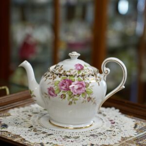 Royal Standard Pink Cabbage Rose Fine Bone China Teapot